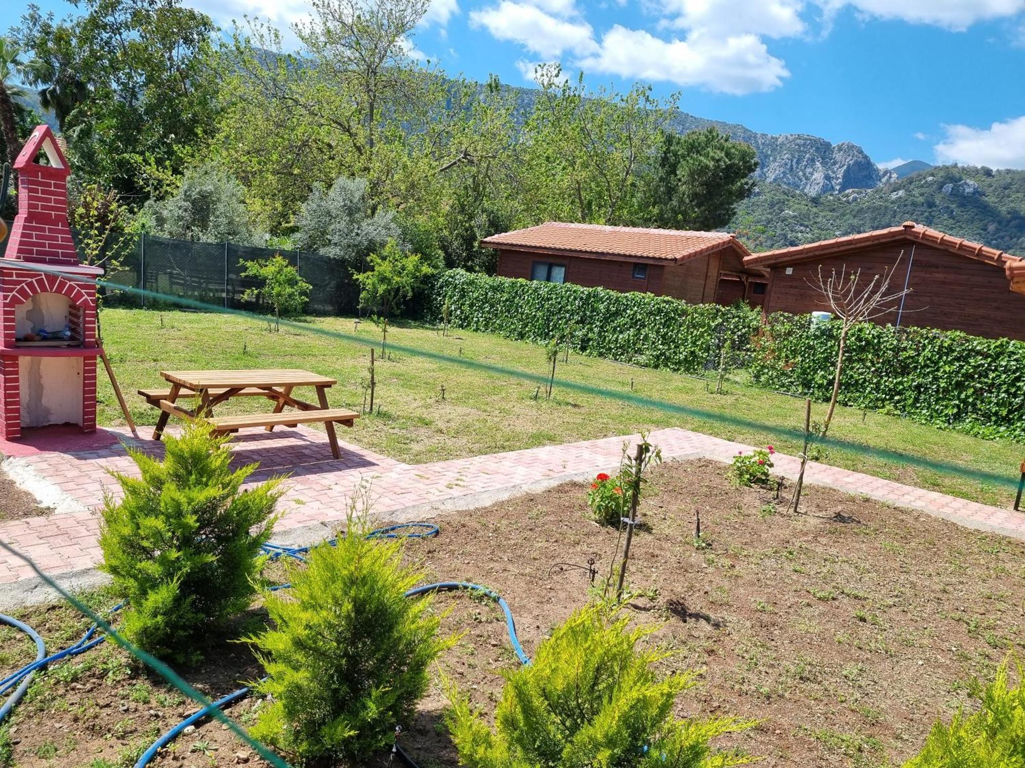 Ugur Pansiyon Bungalows Cirali Exterior photo